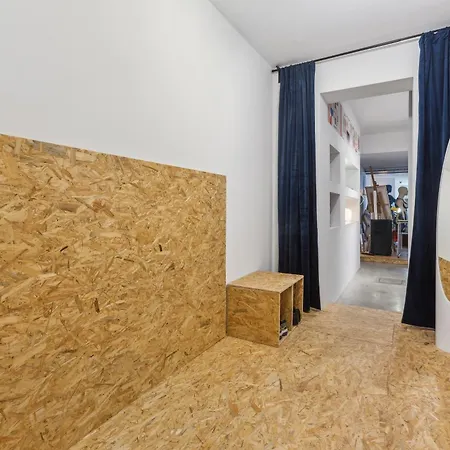 Cosy Art Near Station With Bikes And Garden Apartment